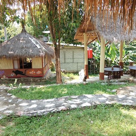 Latansa Inn Karimunjawa Εξωτερικό φωτογραφία